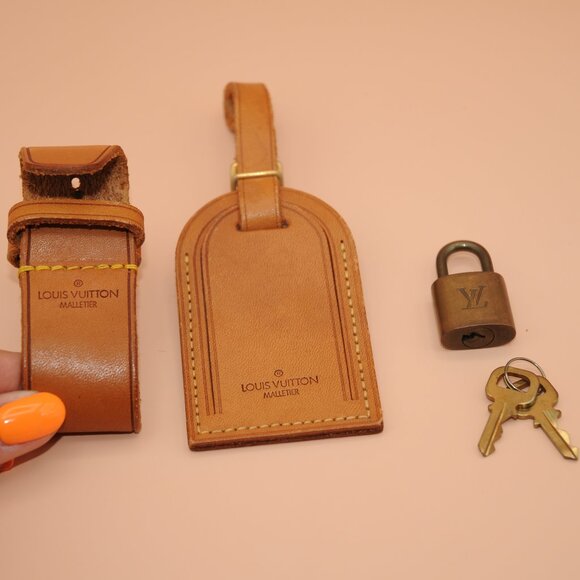 Louis Vuitton Keepall 45 Monogram Canvas Travel Bag - Picture 15 of 15